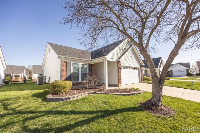 286 Fawn Oaks Lane, O'fallon, IL 62269