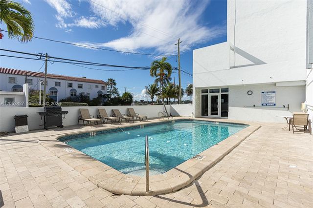 211 S Ocean Dr 205, Hollywood, FL 33019