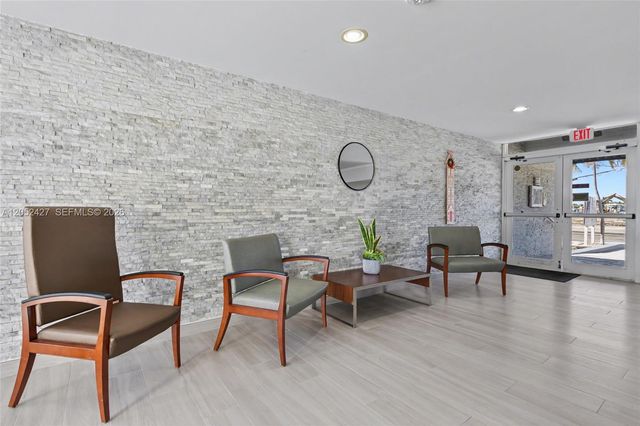 211 S Ocean Dr 205, Hollywood, FL 33019