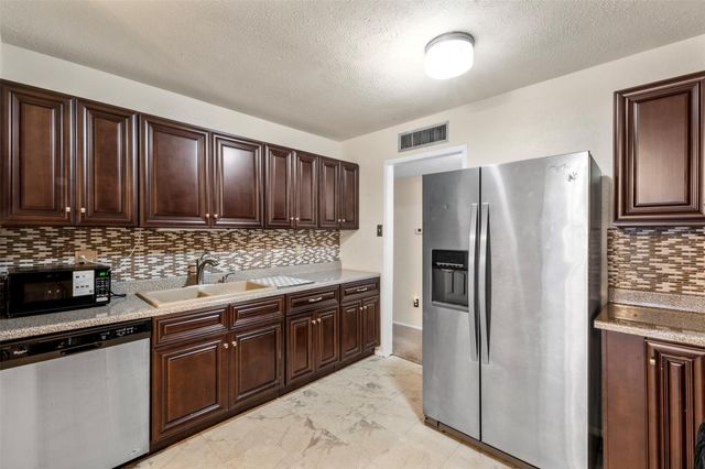 6631 Langham Way, Houston, TX 77084