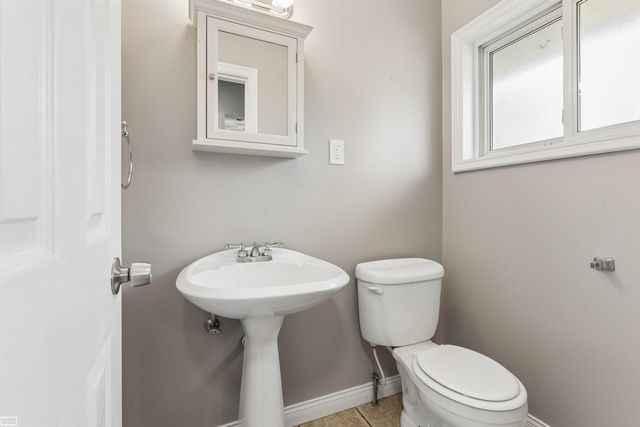 35831 Rewa Street, Clinton Township, MI 48035