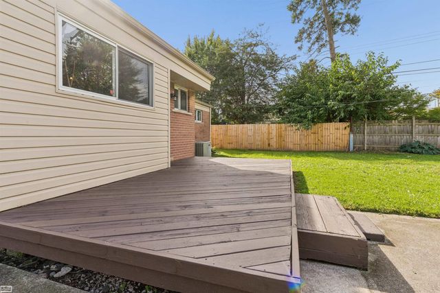35831 Rewa Street, Clinton Township, MI 48035