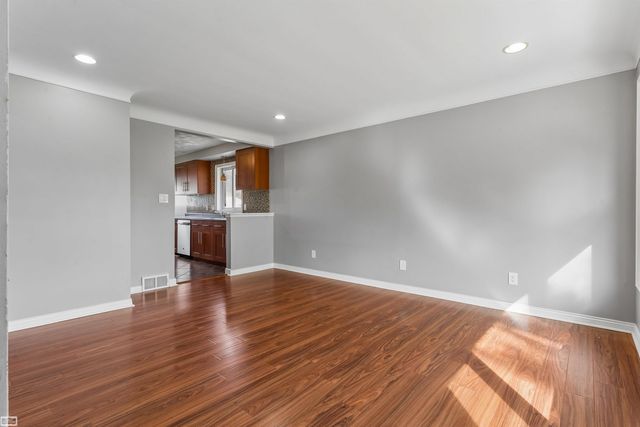 35831 Rewa Street, Clinton Township, MI 48035