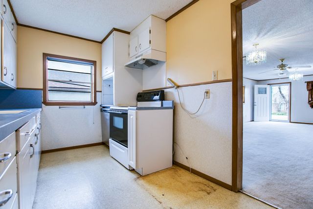 308 Sharp Avenue, Ballinger, TX 76821