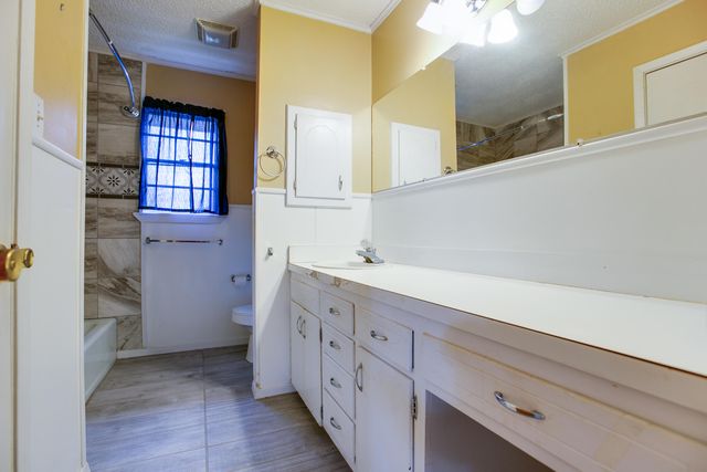 308 Sharp Avenue, Ballinger, TX 76821