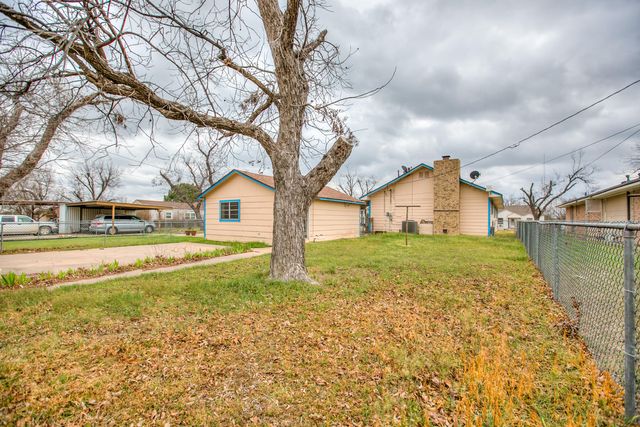 308 Sharp Avenue, Ballinger, TX 76821