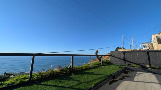 910 Skyline Drive, Daly City, CA 94015