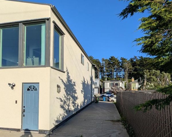 910 Skyline Drive, Daly City, CA 94015