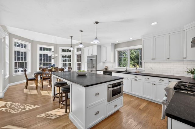 5 Cliffs Way, Harwich, MA 02645