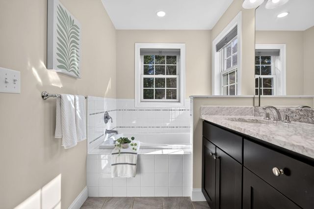 5 Cliffs Way, Harwich, MA 02645