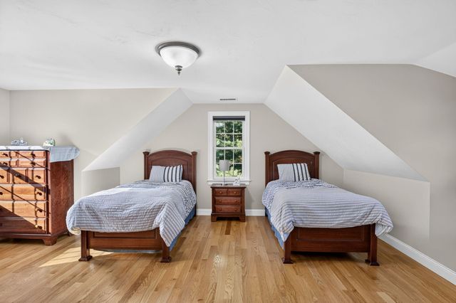 5 Cliffs Way, Harwich, MA 02645