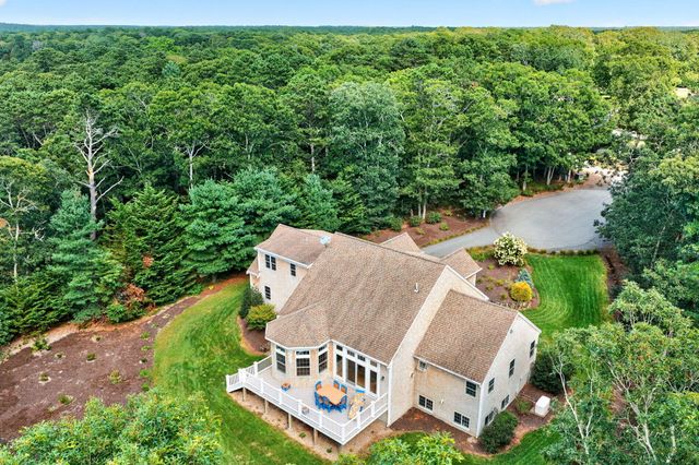 5 Cliffs Way, Harwich, MA 02645