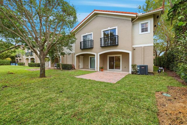 12740 Westhampton Circle, Wellington, FL 33414
