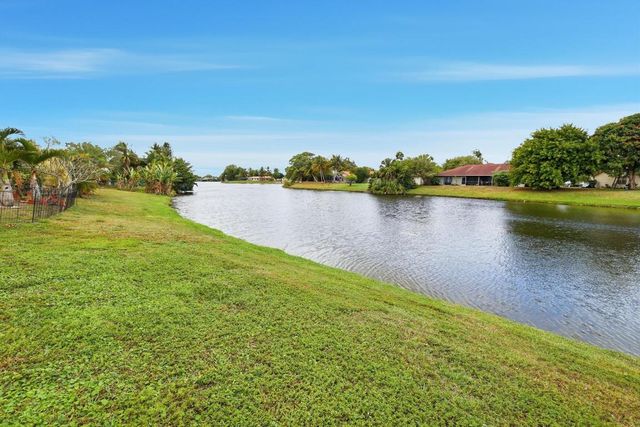 12740 Westhampton Circle, Wellington, FL 33414