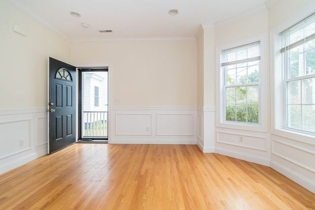 123 Russell Street 1, Waltham, MA 02453