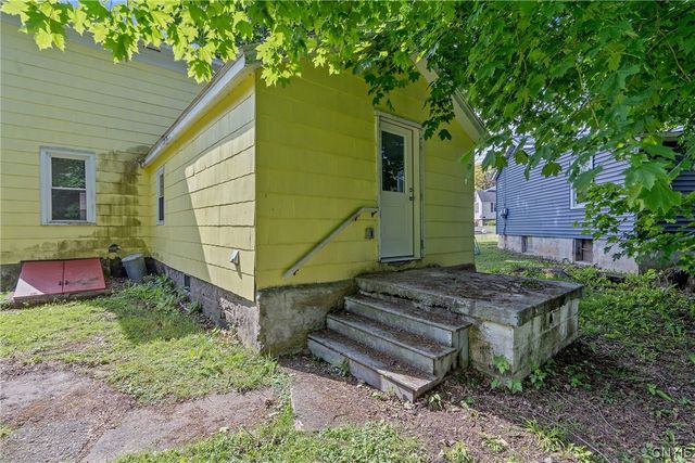 27 Ellen Street, Oswego, NY 13126