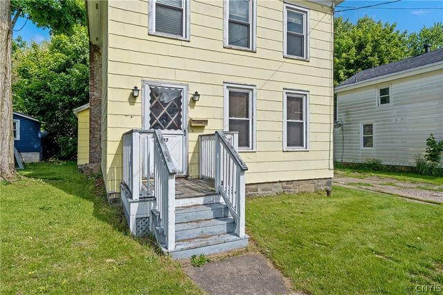 27 Ellen Street, Oswego, NY 13126
