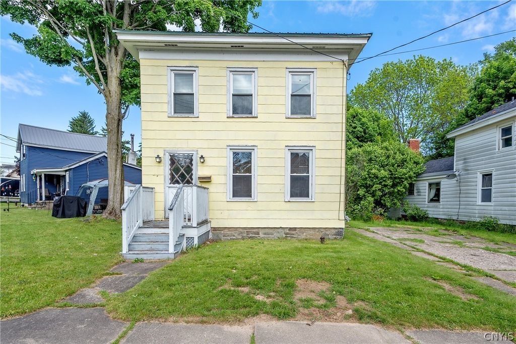27 Ellen Street, Oswego, NY 13126