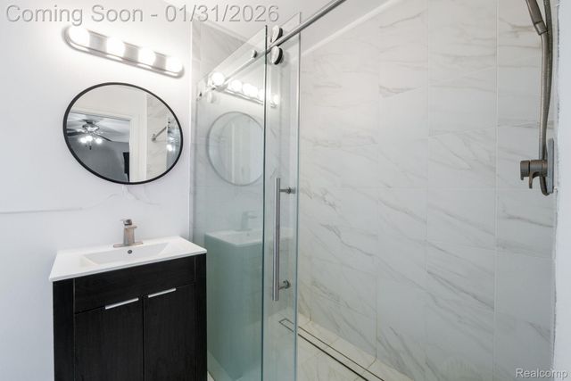 1298 S Cass Lake Road, Waterford Charter Township, MI 48328