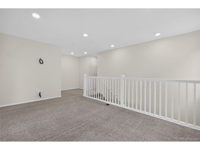 6050 N Netherland Ct, Aurora, CO 80019
