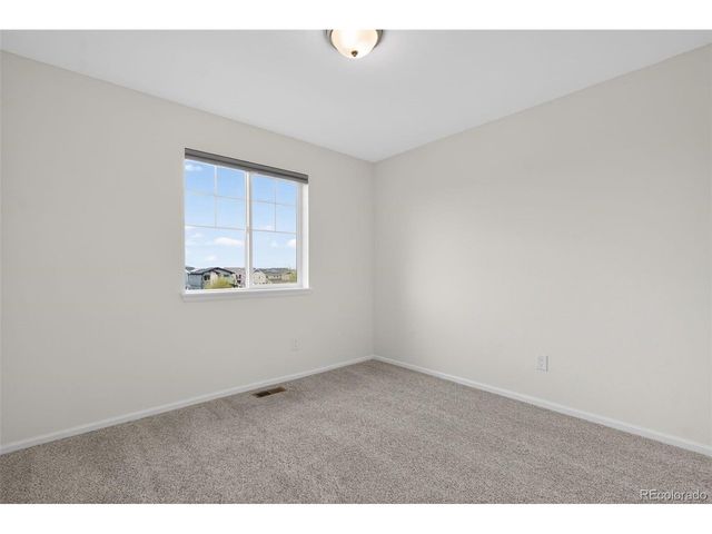 6050 N Netherland Ct, Aurora, CO 80019