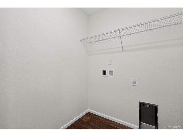 6050 N Netherland Ct, Aurora, CO 80019