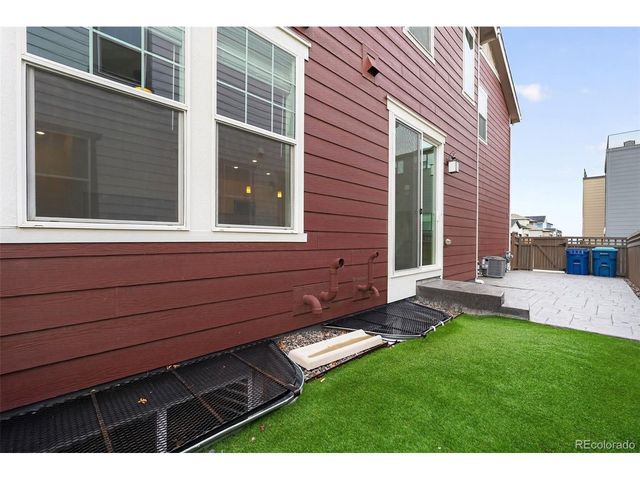 6050 N Netherland Ct, Aurora, CO 80019