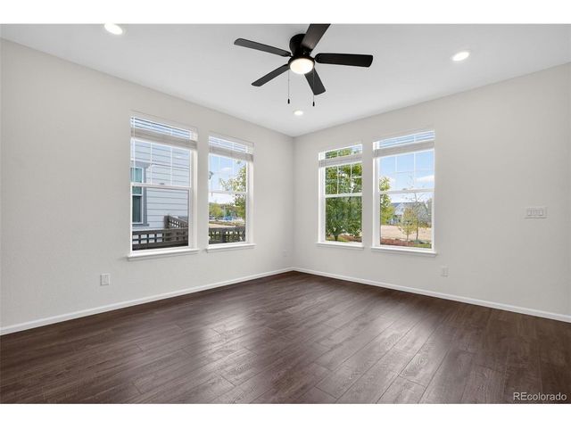 6050 N Netherland Ct, Aurora, CO 80019