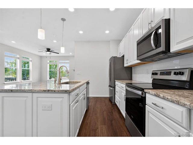 6050 N Netherland Ct, Aurora, CO 80019