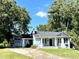 306 Sherwood Road, Jacksonville, NC 28540