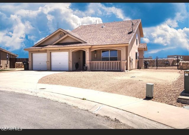 816 Desert Moon Drive, Horizon City, TX 79928