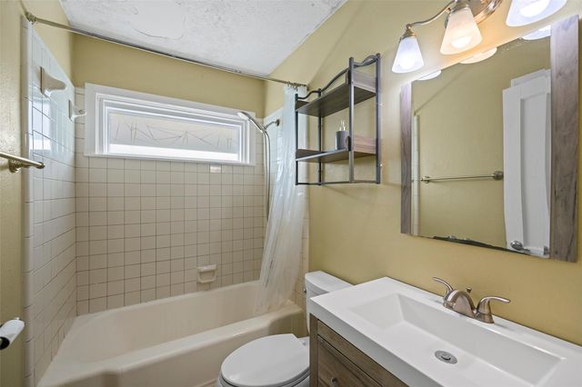 113 Tarpon Avenue, Galveston, TX 77550