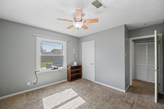 113 Tarpon Avenue, Galveston, TX 77550