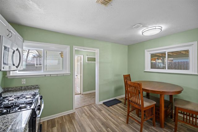 113 Tarpon Avenue, Galveston, TX 77550