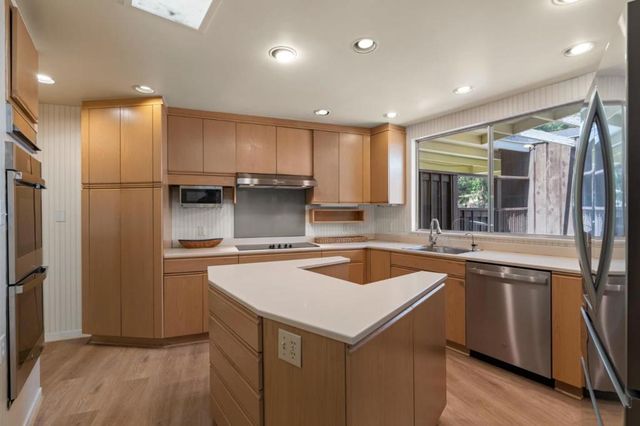 19544 Sky Oaks Way, Los Gatos, CA 95030