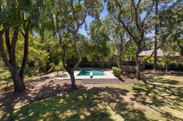 19544 Sky Oaks Way, Los Gatos, CA 95030