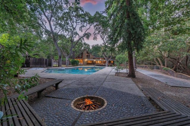 19544 Sky Oaks Way, Los Gatos, CA 95030