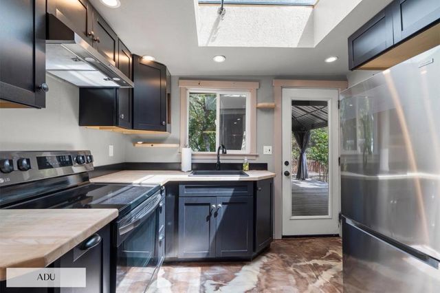 19544 Sky Oaks Way, Los Gatos, CA 95030