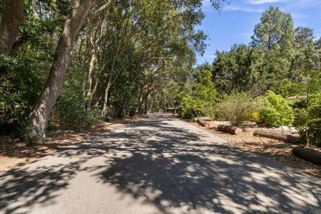 19544 Sky Oaks Way, Los Gatos, CA 95030