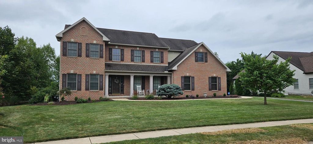 680 FOXTAIL DR, York, PA 17404