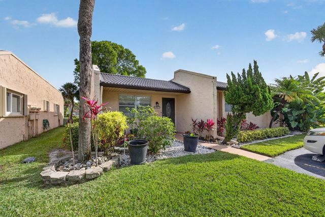 127 Lake Gloria Drive, West Palm Beach, FL 33411