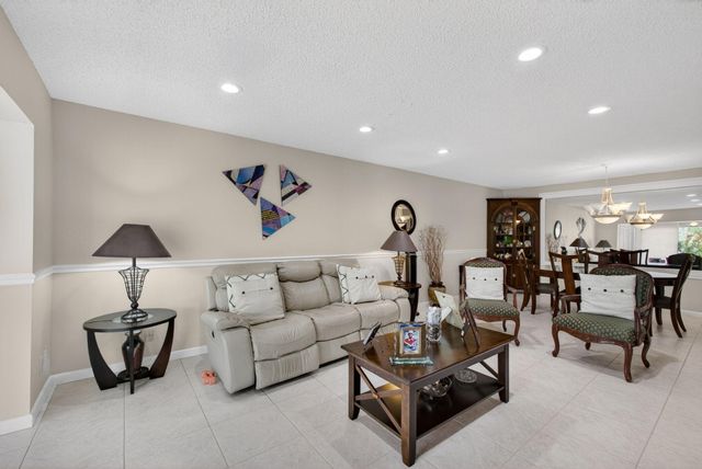 127 Lake Gloria Drive, West Palm Beach, FL 33411