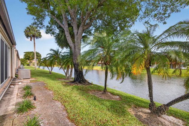 127 Lake Gloria Drive, West Palm Beach, FL 33411