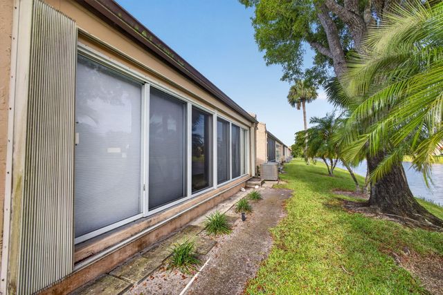127 Lake Gloria Drive, West Palm Beach, FL 33411