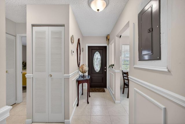 127 Lake Gloria Drive, West Palm Beach, FL 33411
