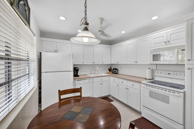 127 Lake Gloria Drive, West Palm Beach, FL 33411