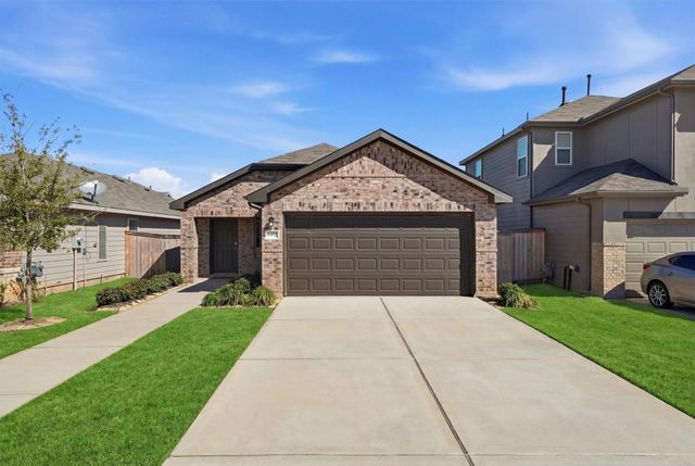 4535 Pinehurst Trace Drive, Pinehurst, TX 77362