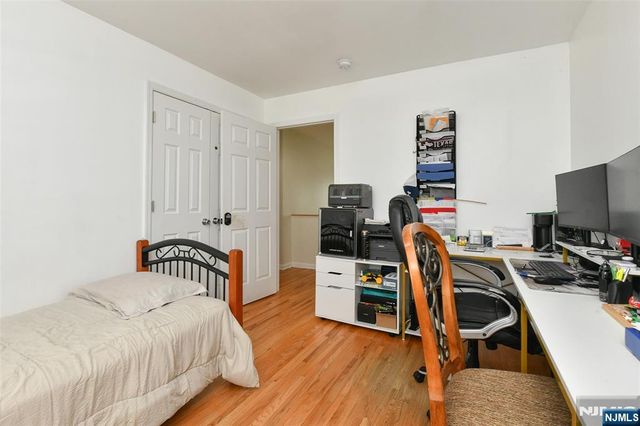 1 Lincoln Place, Moonachie, NJ 07074