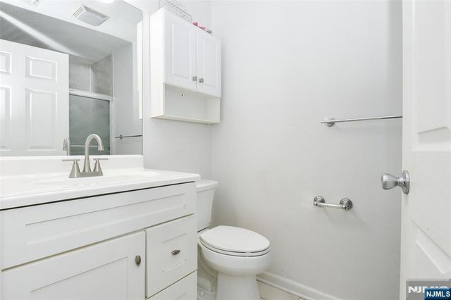 1 Lincoln Place, Moonachie, NJ 07074