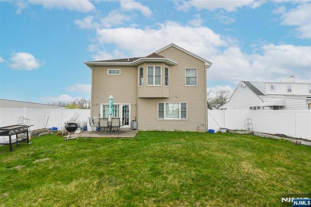 1 Lincoln Place, Moonachie, NJ 07074